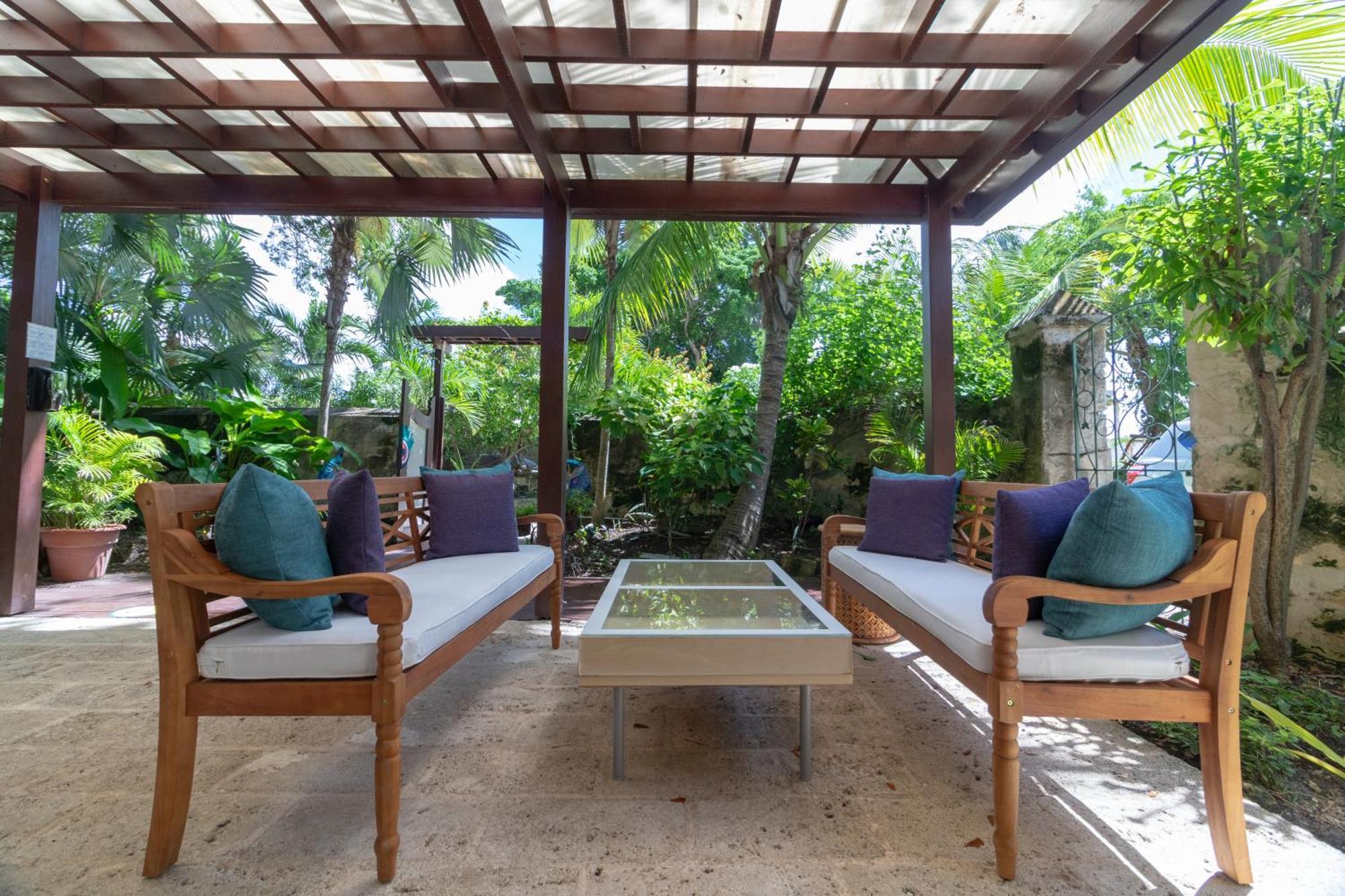 Sweetfield Manor Bridgetown Exterior foto